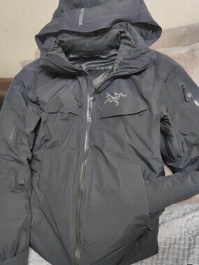 Arc'teryx Men's Down Jacket (Size XL)